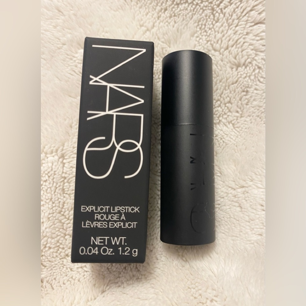 NARS Explicit Lipstick Color BODY HEAT - 803
tea brown mini size .04 oz New